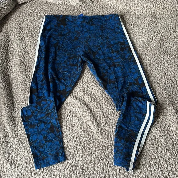 Adidas leggings medium - Picture 3 of 4
